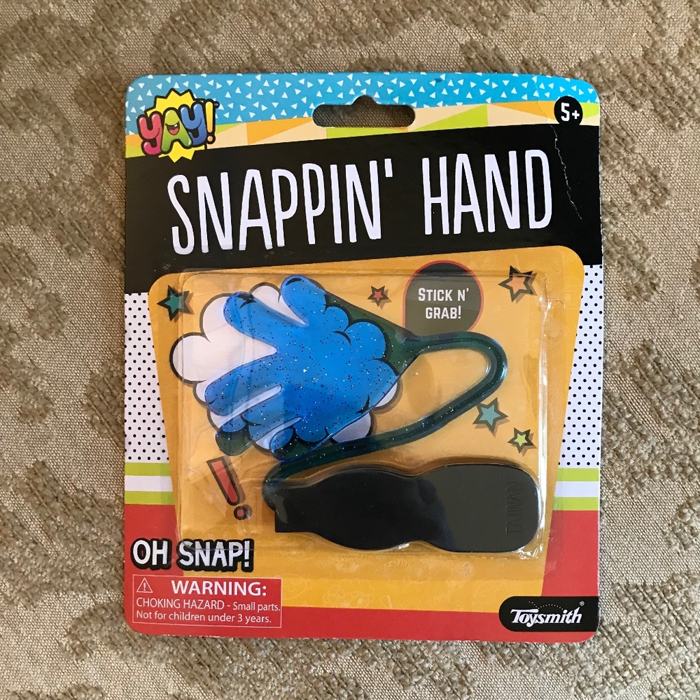 NWOT Yah Toysmith Snapping Hand